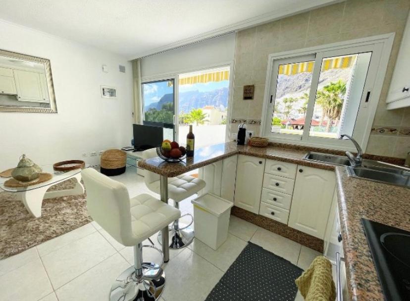Hibisco Apartments Puerto de Santiago  Kültér fotó